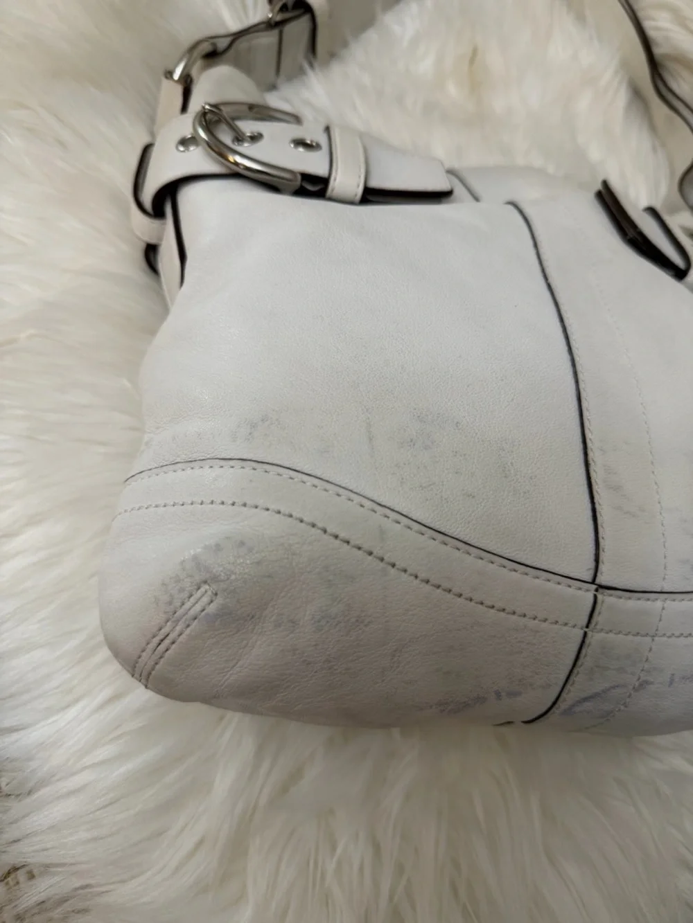 Vintage Coach White Leather Shoulder Bag with Silver Buckle Accents# 1452 - Picture 3 of 12